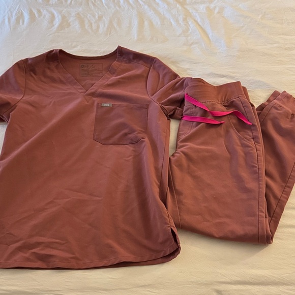 Figs Scrub Set - Picture 1 of 5